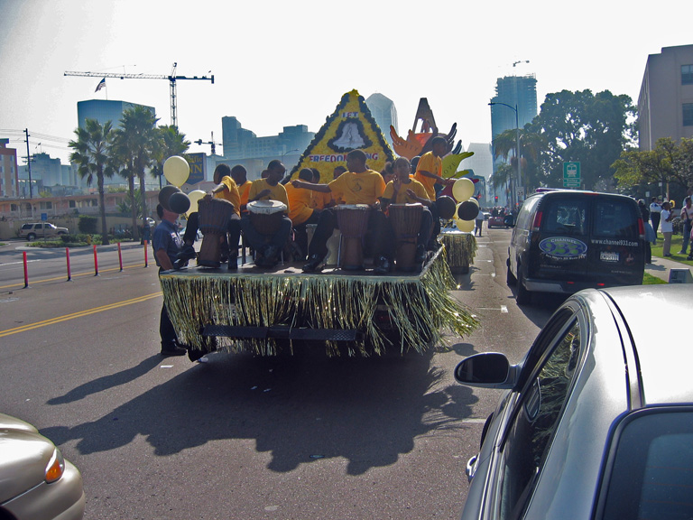 Mari's school has a cool float in the parade!