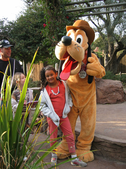 Mari meets Pluto!