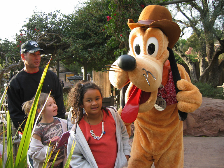 Mari meets Pluto!