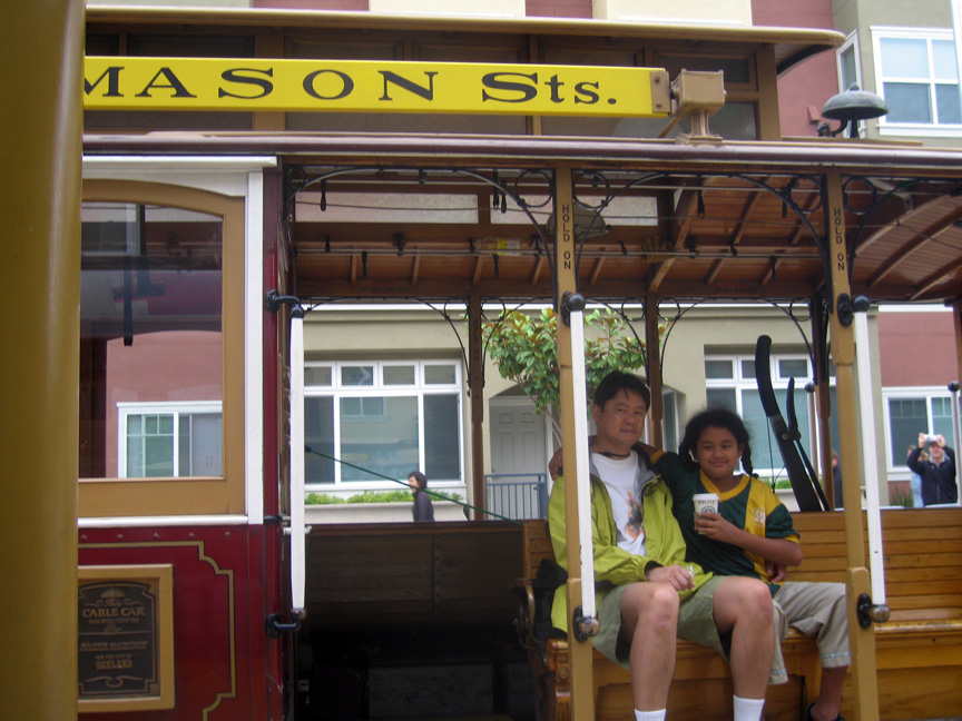 The Mason St. cable car stops a block from our hotel!